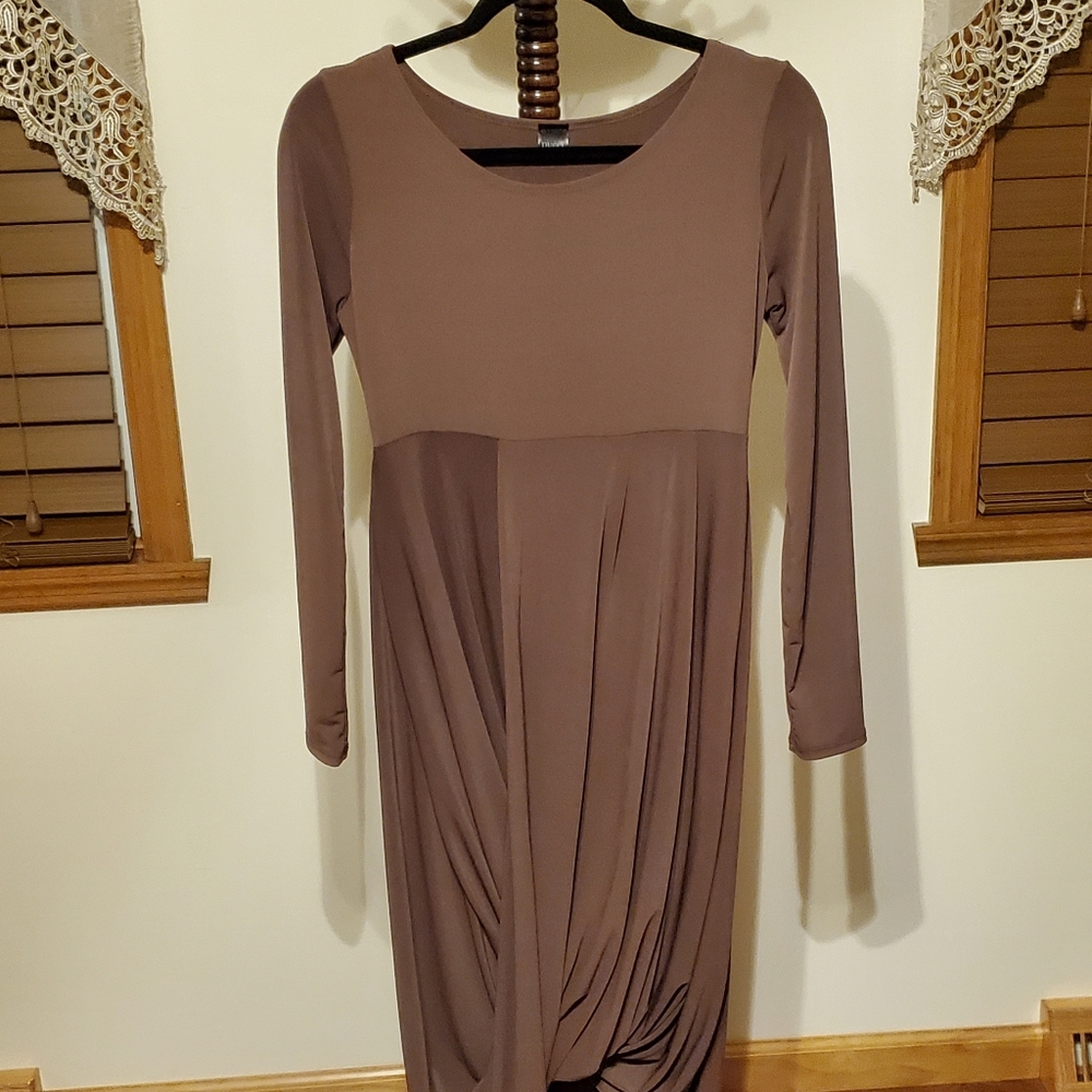 Ducci Twist Hemline Hi/Low Dress Size M